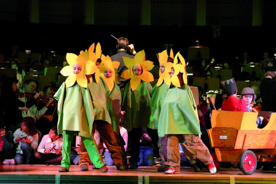 Nussknacker Aufführung mit Blumenkindern