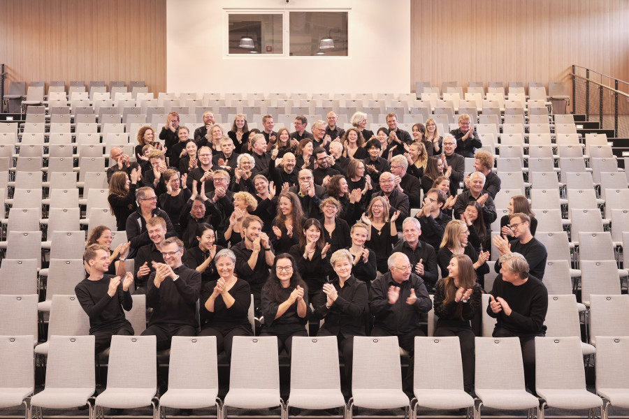 Bremer Philharmoniker Orchesterfoto Besetzung 23/24 im Zuschauerraum