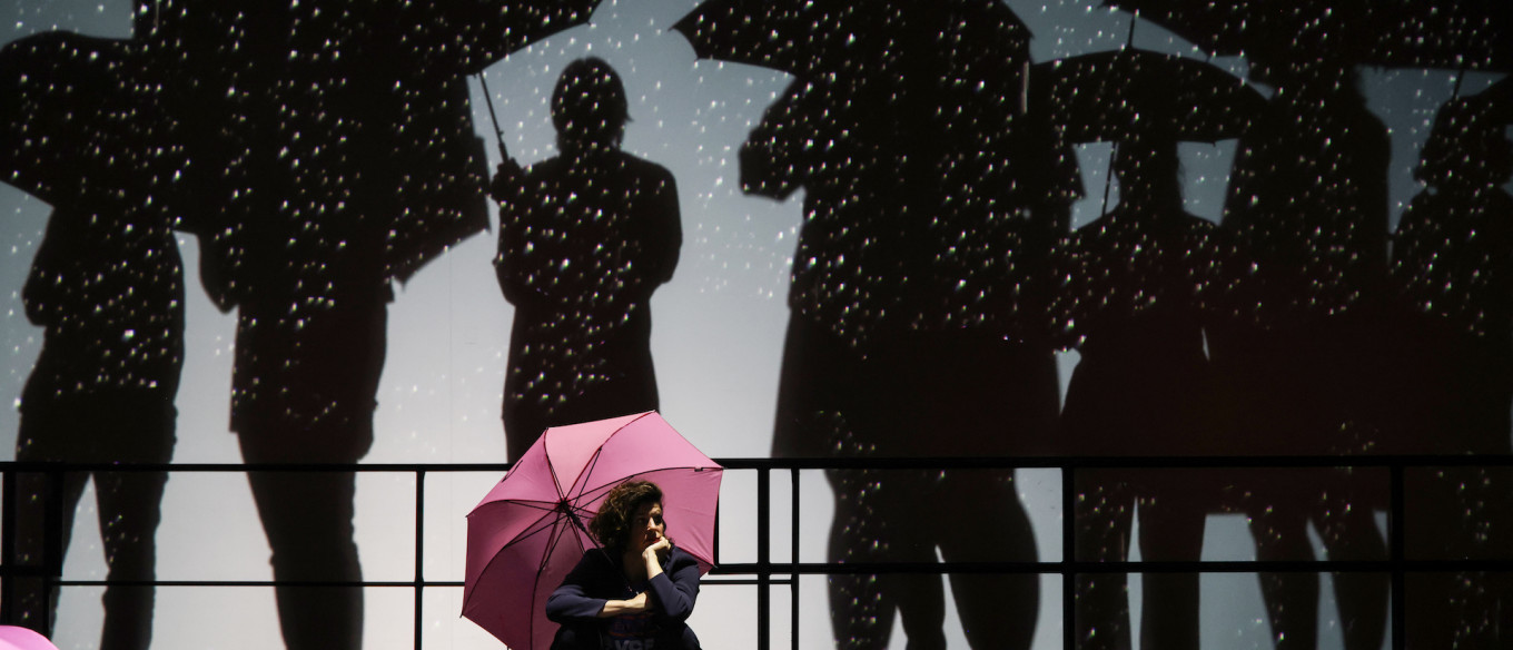 No Rain! - Premiere